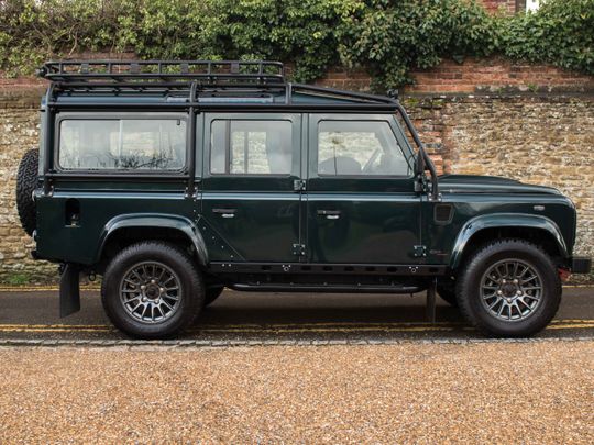 Land rover bowler